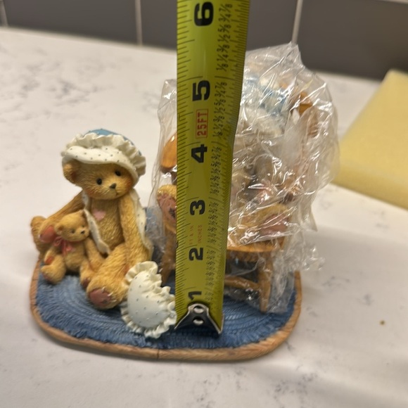 Cherished Teddies Priscilla and Greta Our Hearts Belong To You Figurine 1995 - Picture 11 of 13